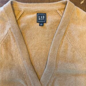 GAP Camel V-Neck Sweater